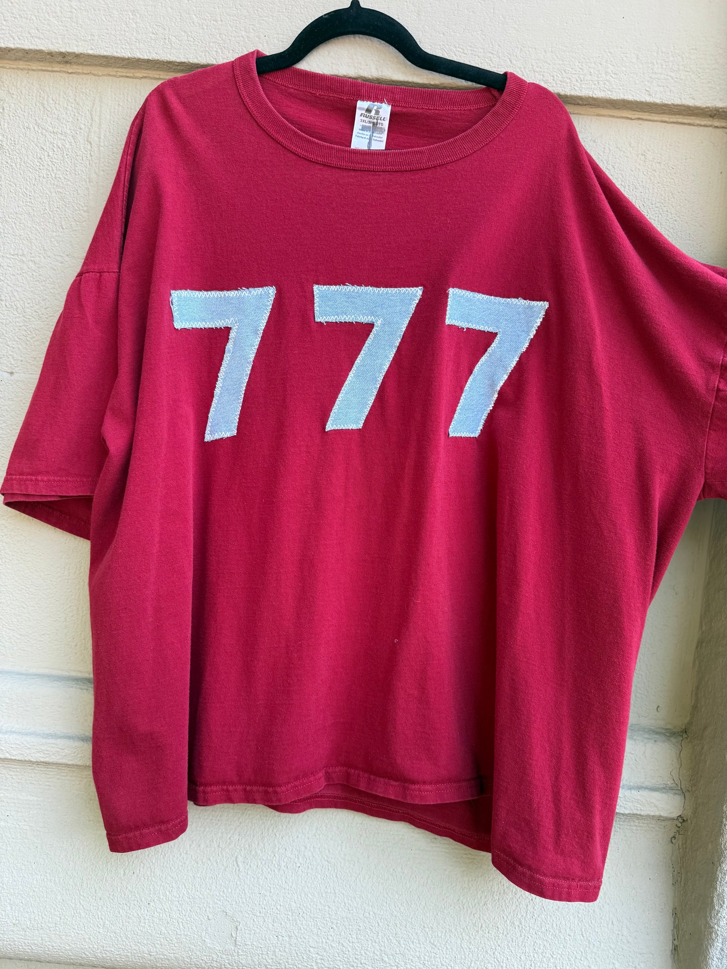 777 Tee