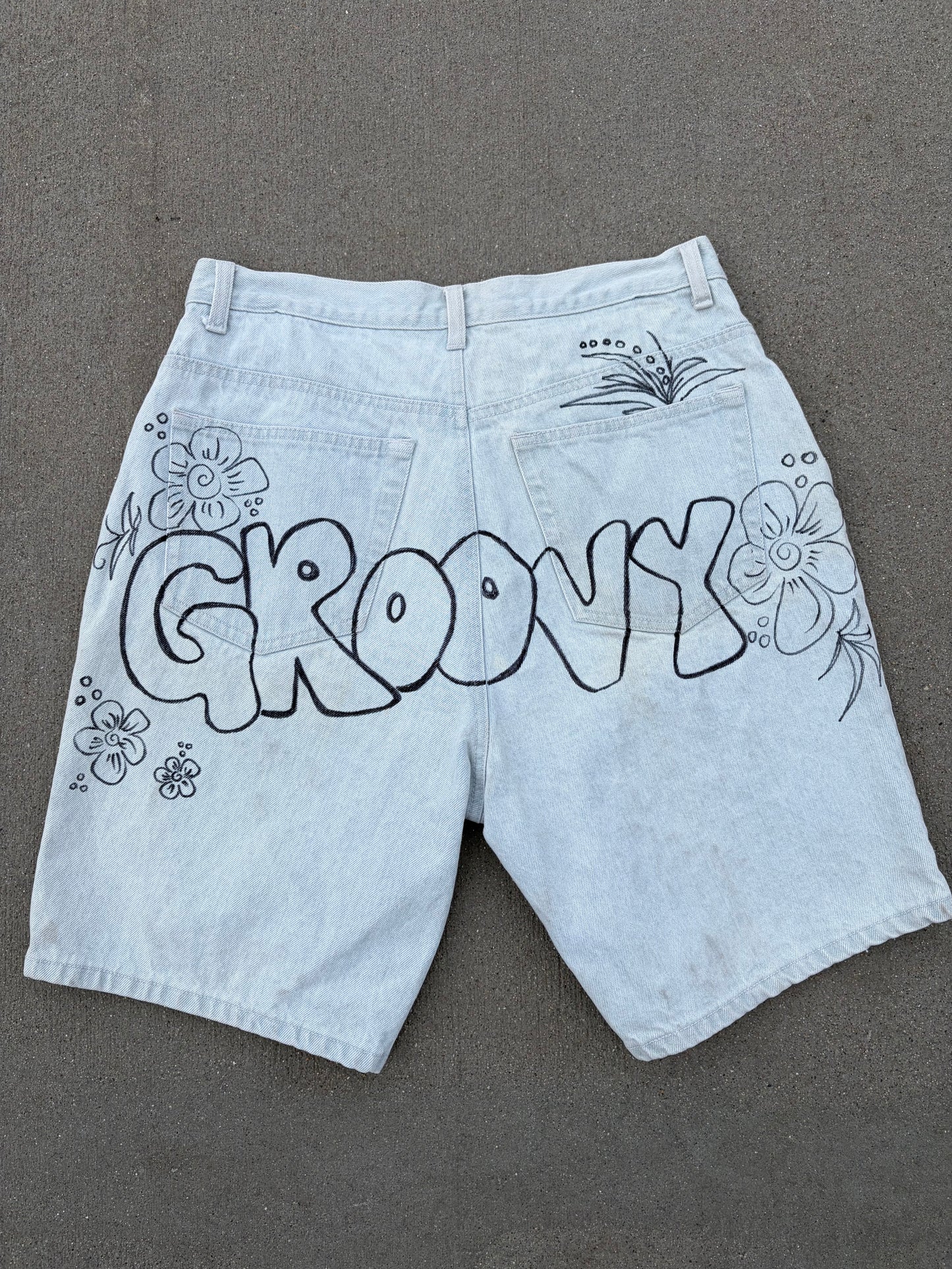 GROOVY jorts